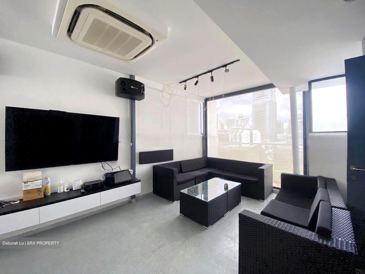 Two8one Studio (D9), Apartment #467651041
